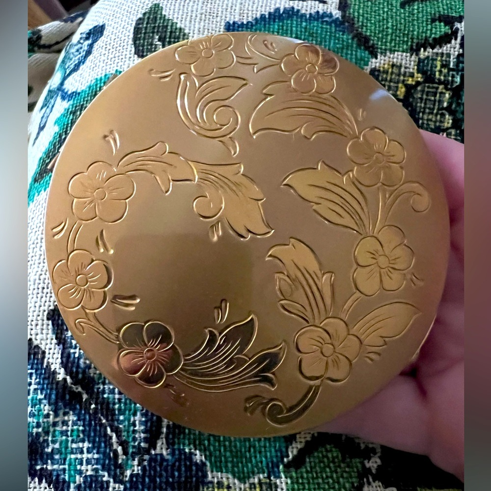 VINTAGE gold makeup compact - Picture 2 of 7